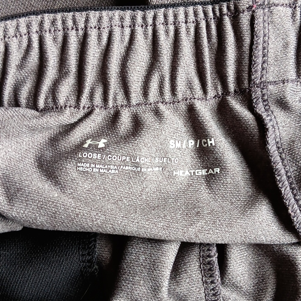 Under Armour Heatgear Shorts - Picture 2 of 2
